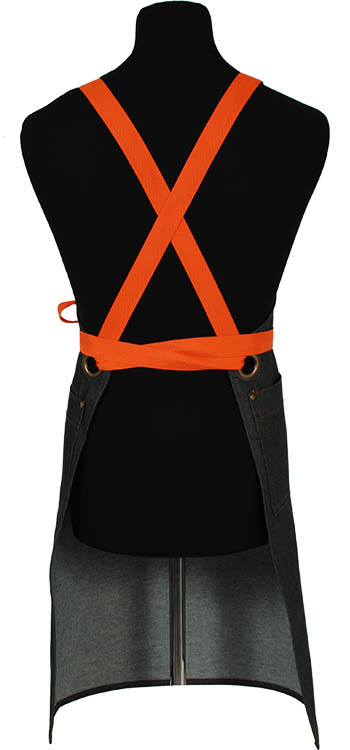 Denim schort met drie vakken en drie setjes kruisbanden in zwart, cognac en oranje.