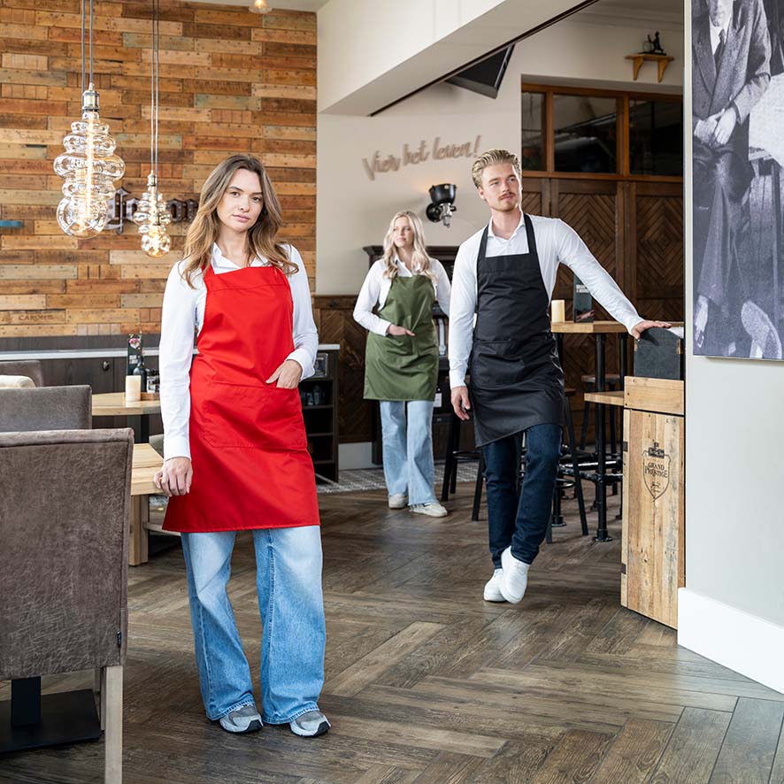 Hobbyschort met dubbel opgestikte zak in 2 delen